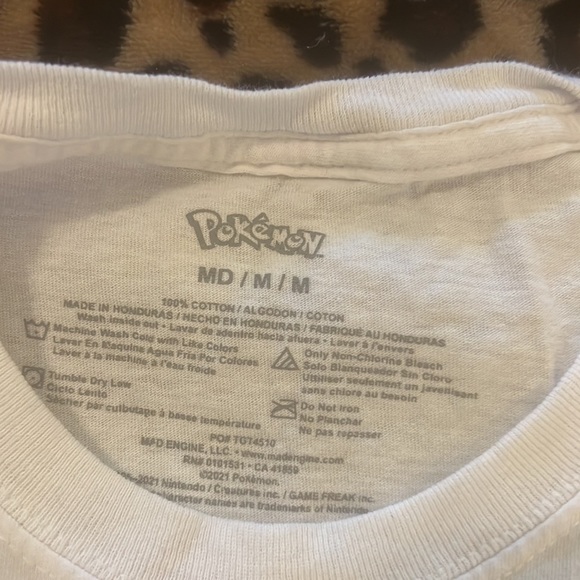 Pokemon Medium T-shirt Pikachu - Picture 4 of 4